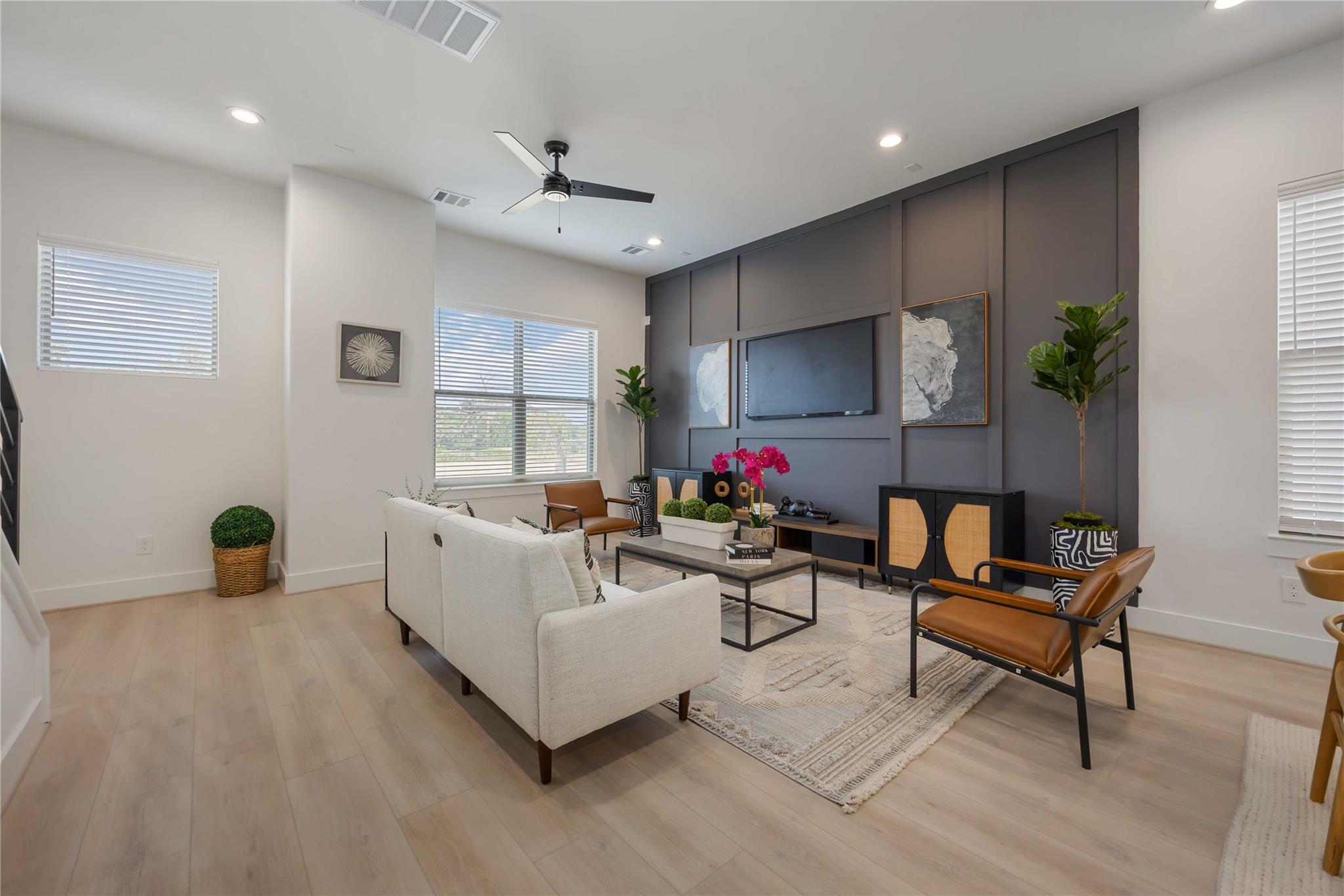 2530 Live Oak Street