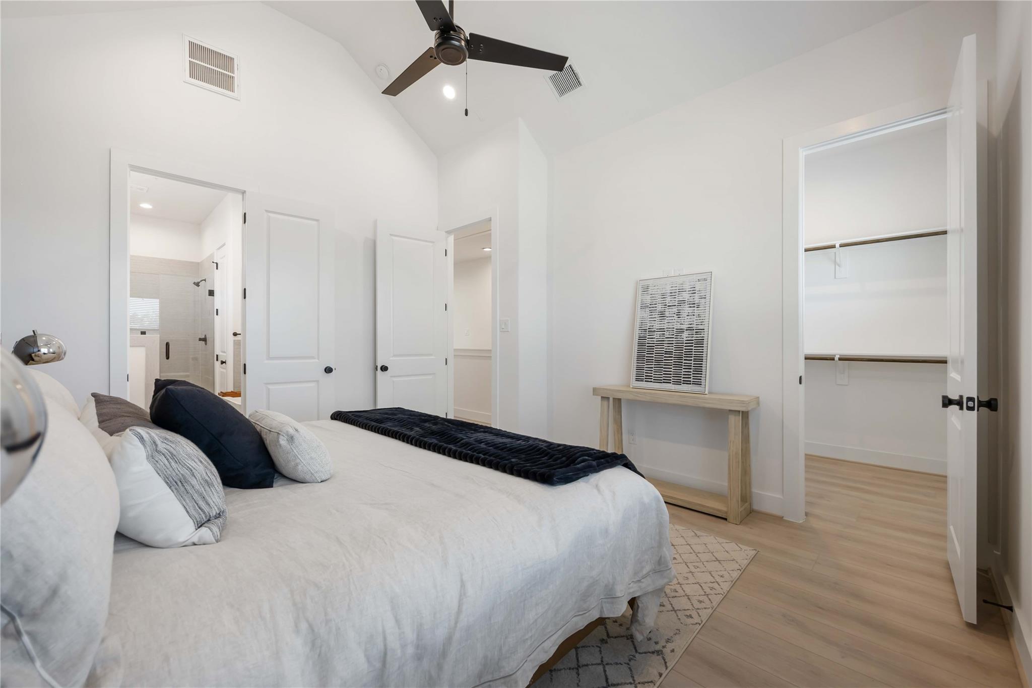 2530 Live Oak Street