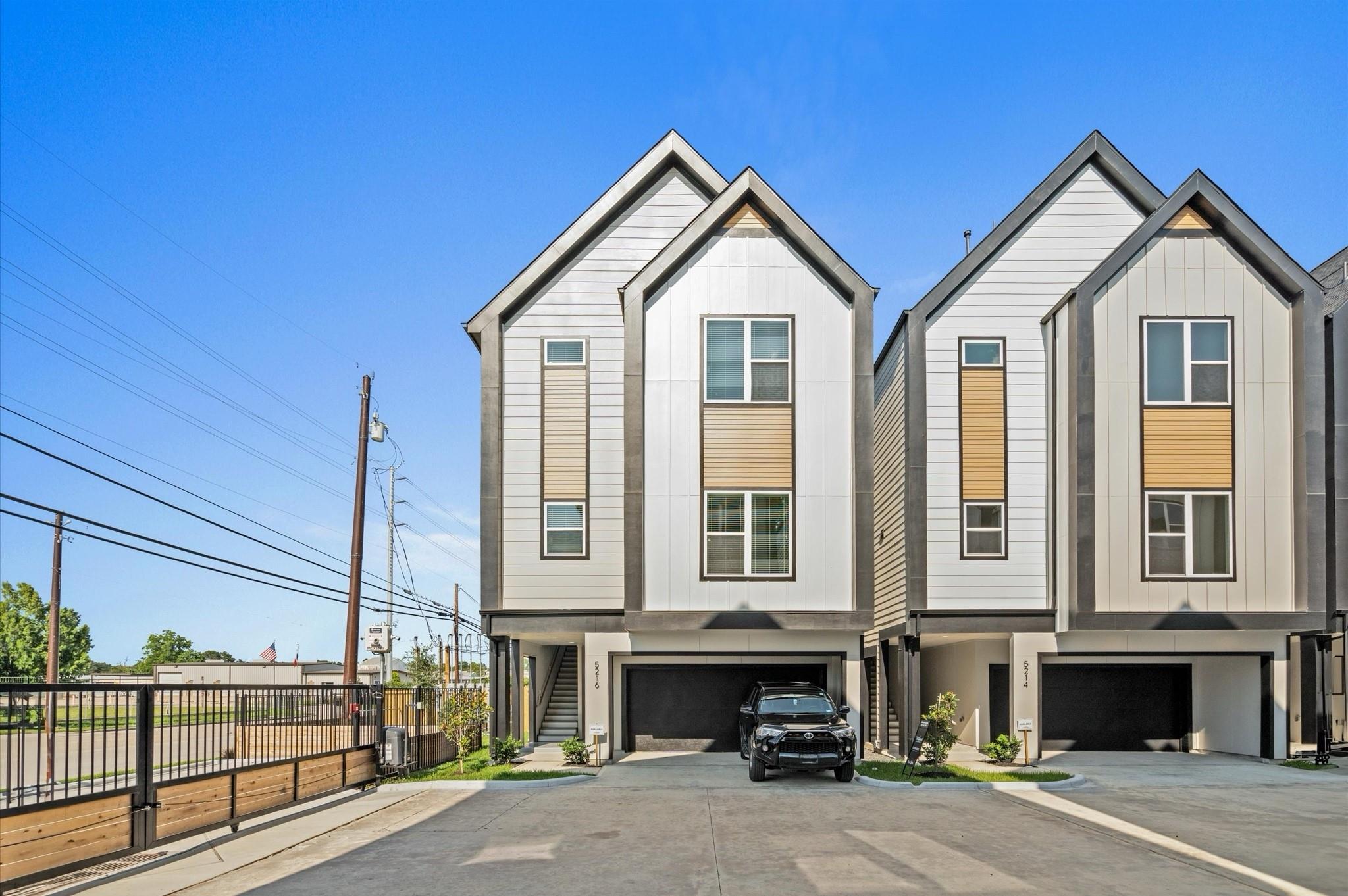 5209 Green Pine Tree Drive