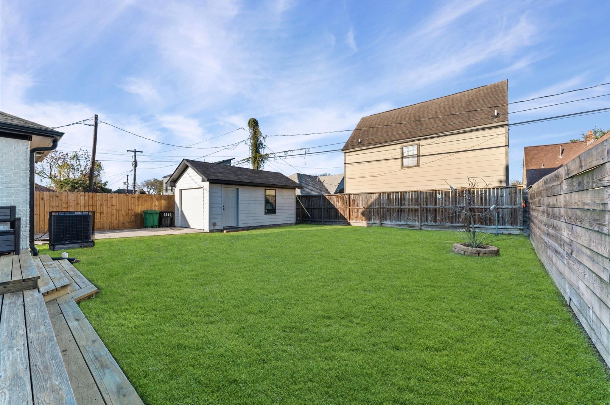 2619 Rosewood Street