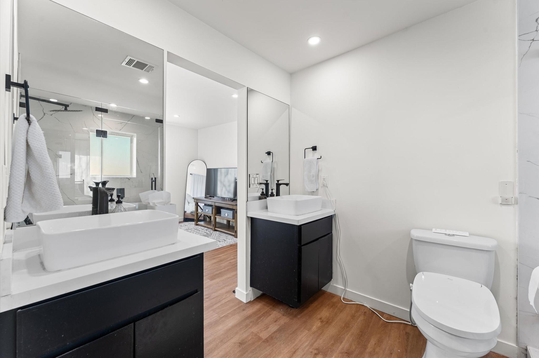 2619 Rosewood Street