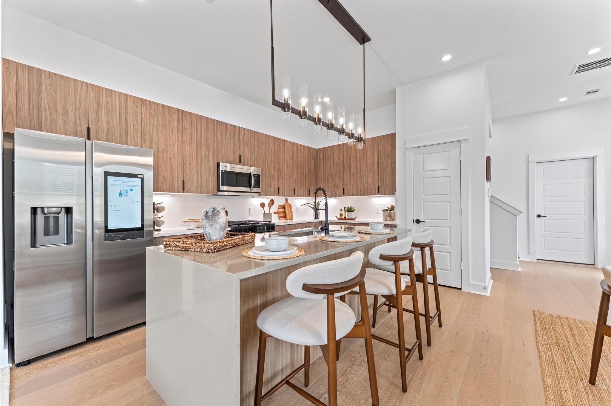 1009 Tuskegee Heights Lane