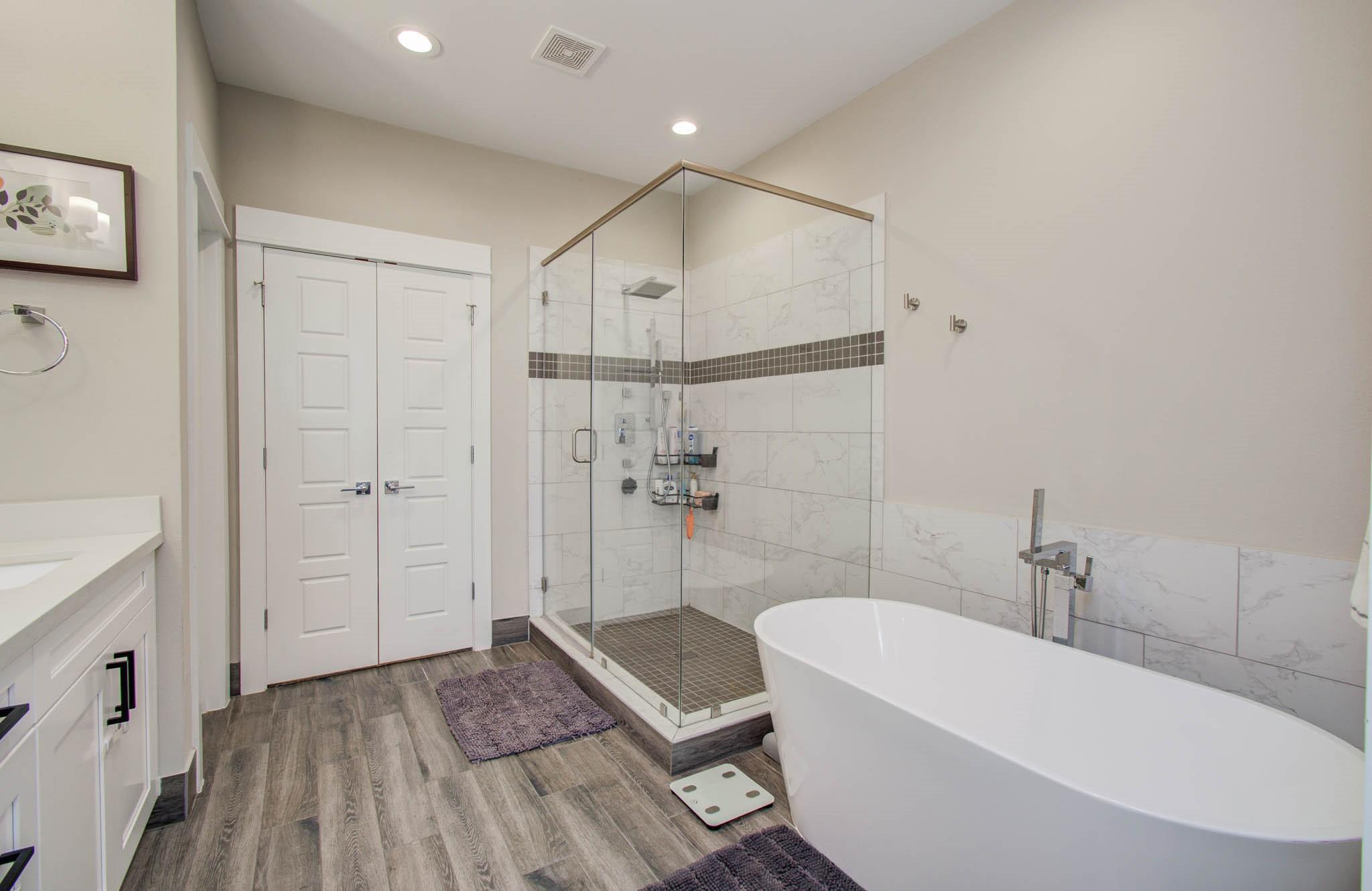 1221 W Tidwell Road