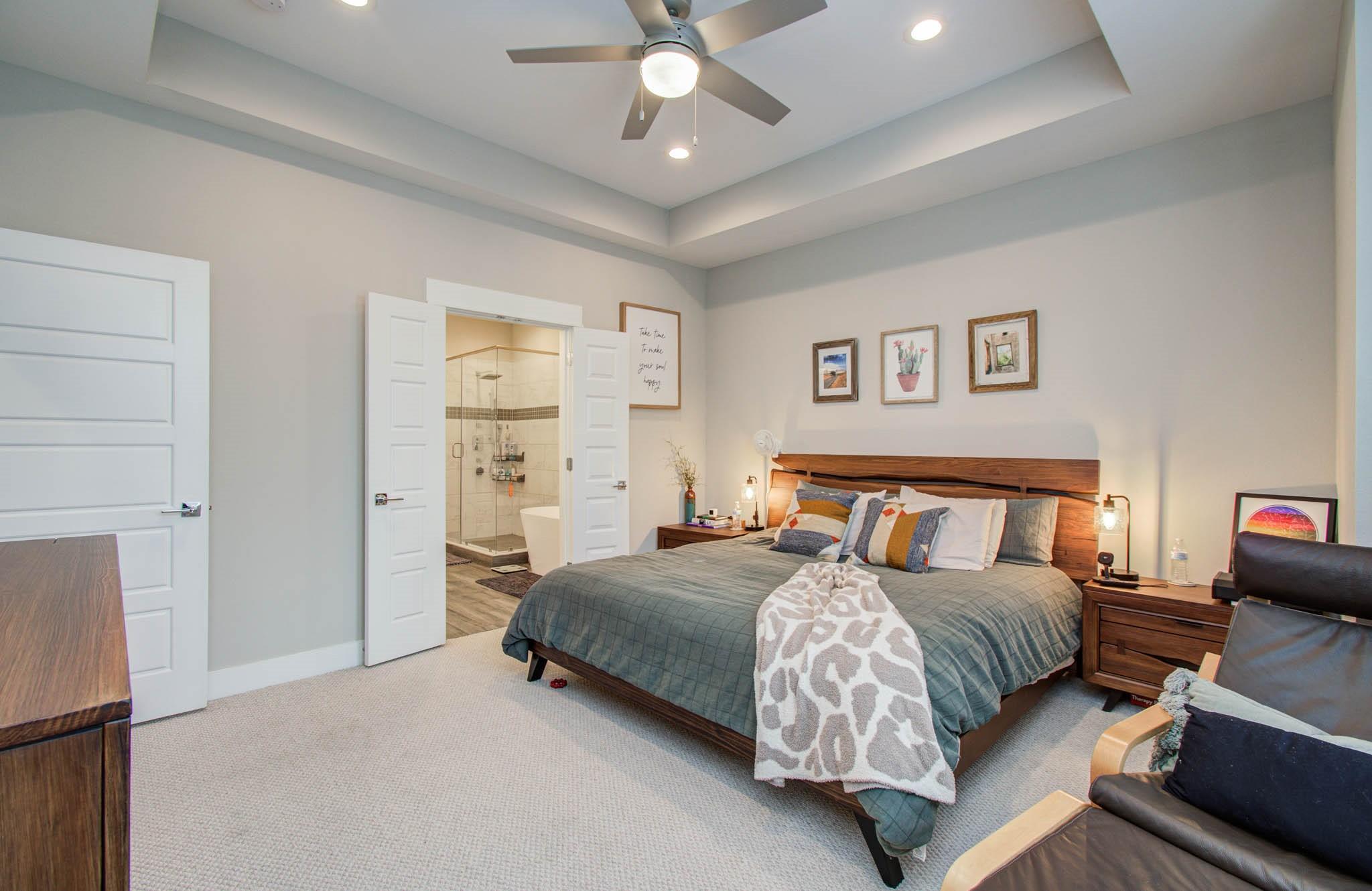 1221 W Tidwell Road
