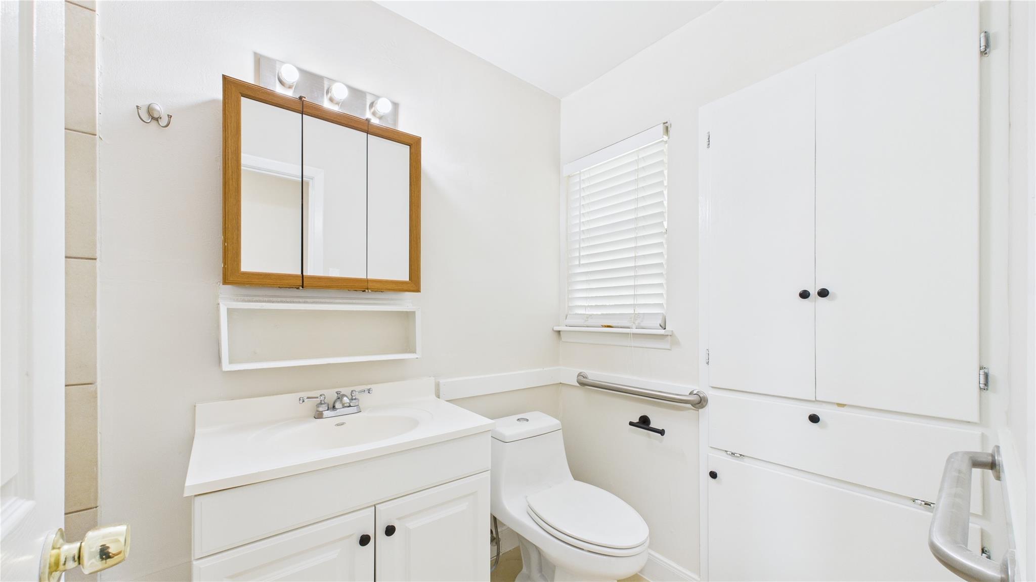 2318 Reinerman Street