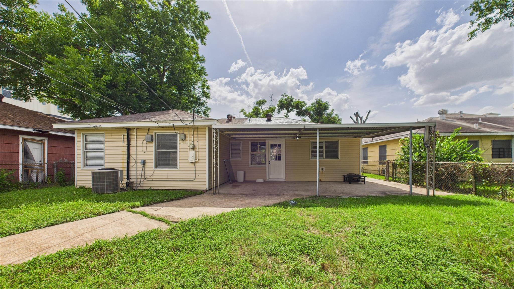 2318 Reinerman Street