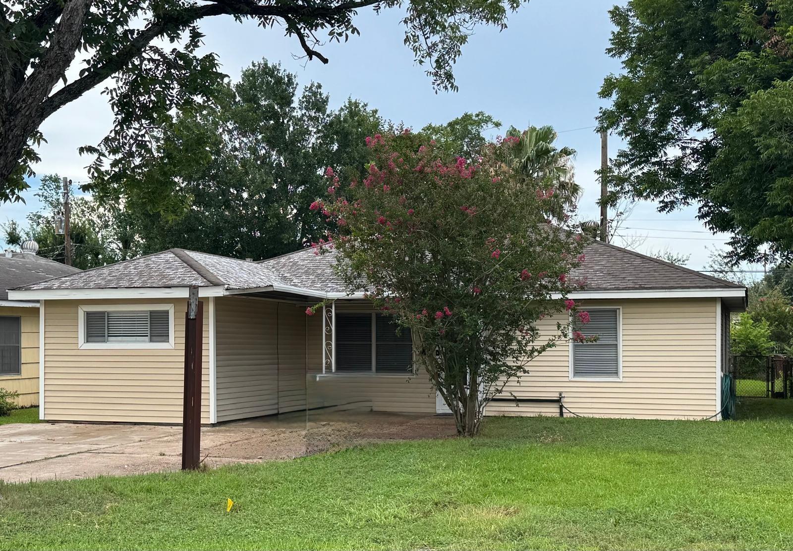 2318 Reinerman Street