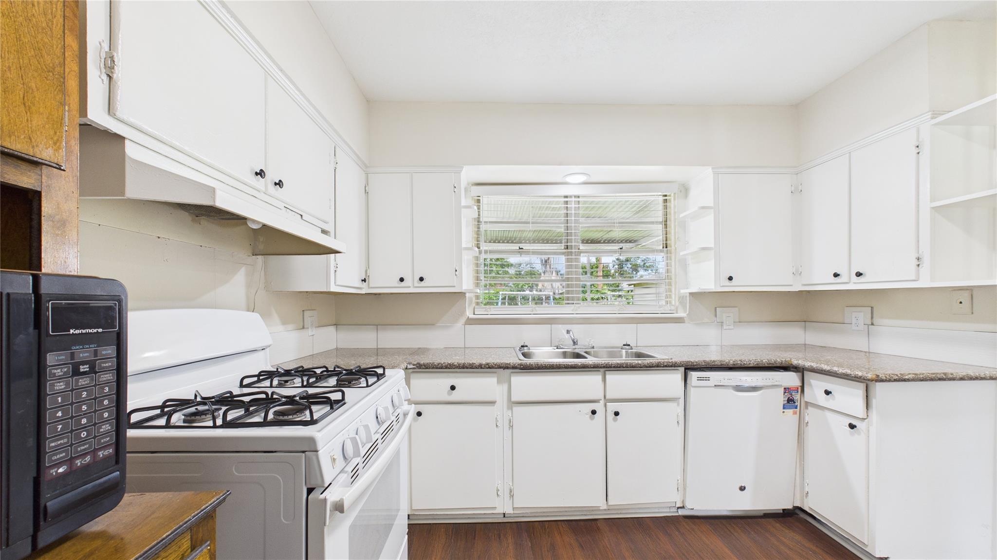 2318 Reinerman Street