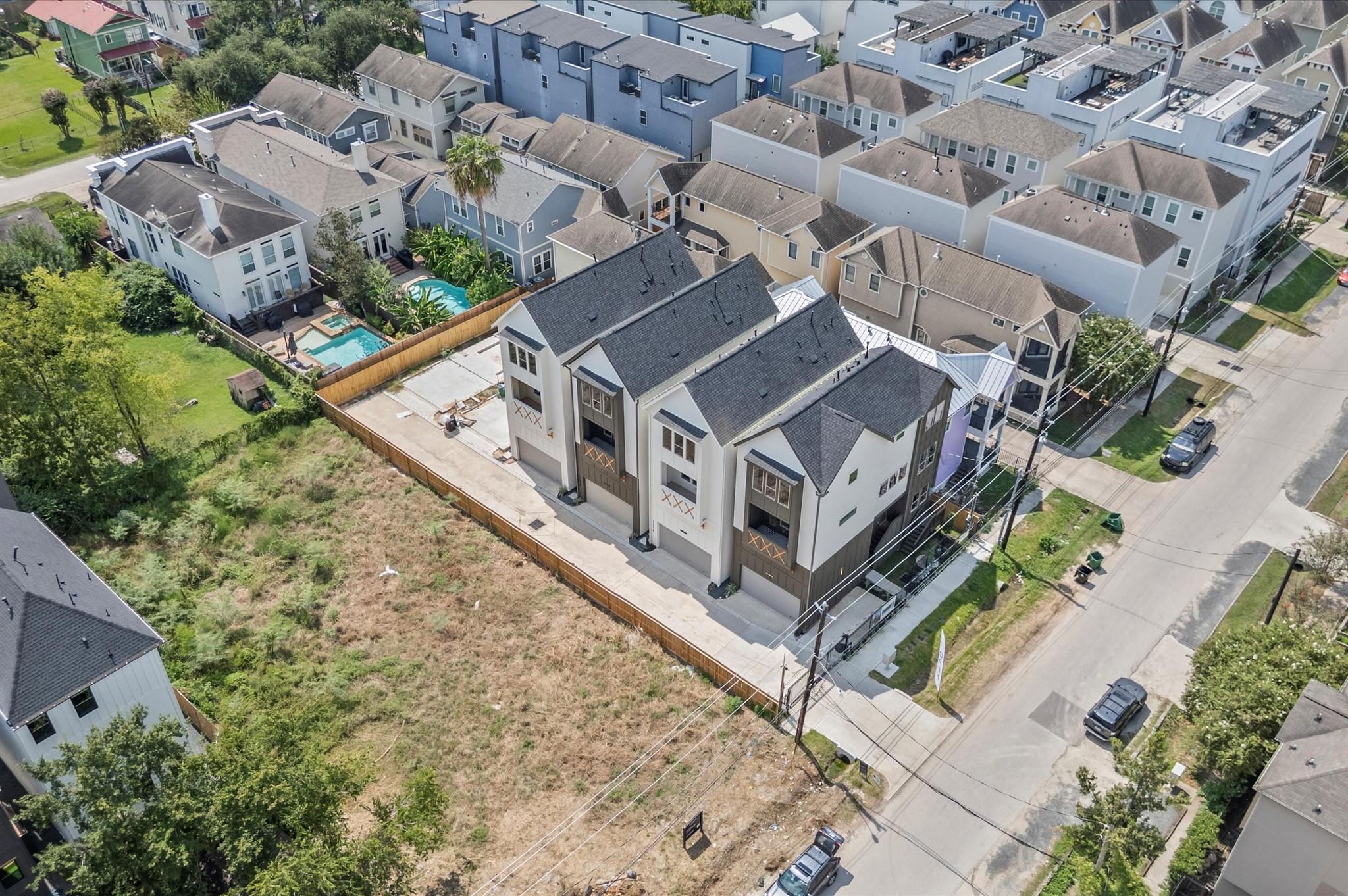 1122 W 17th Street Unit: E