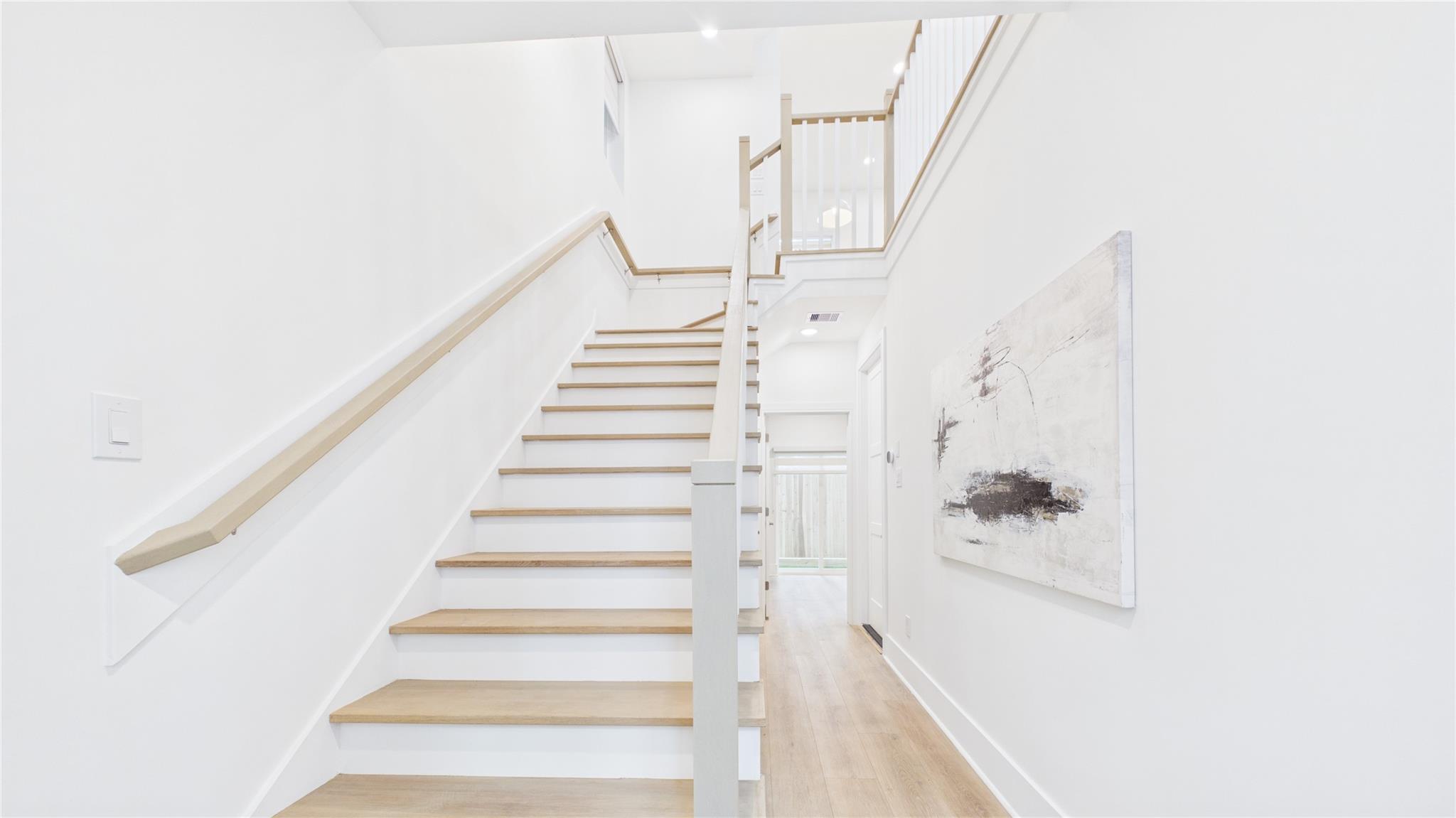 606 Skyland Terrace Way