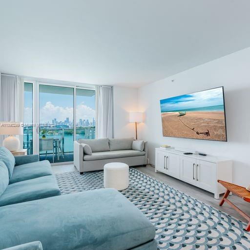 1100 West Ave # 1516