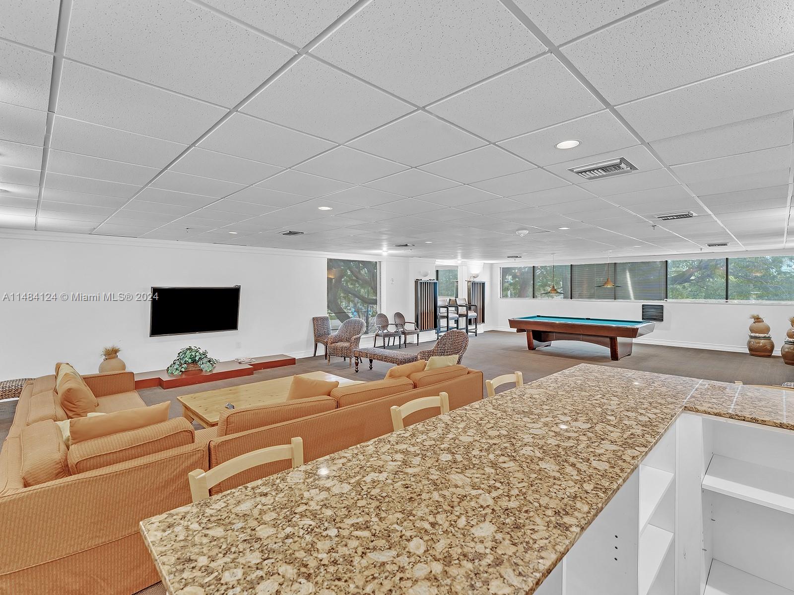 1775 Washington Ave # 9B