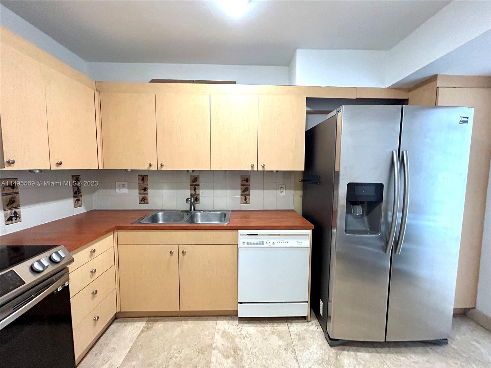 9 Island Ave # 611