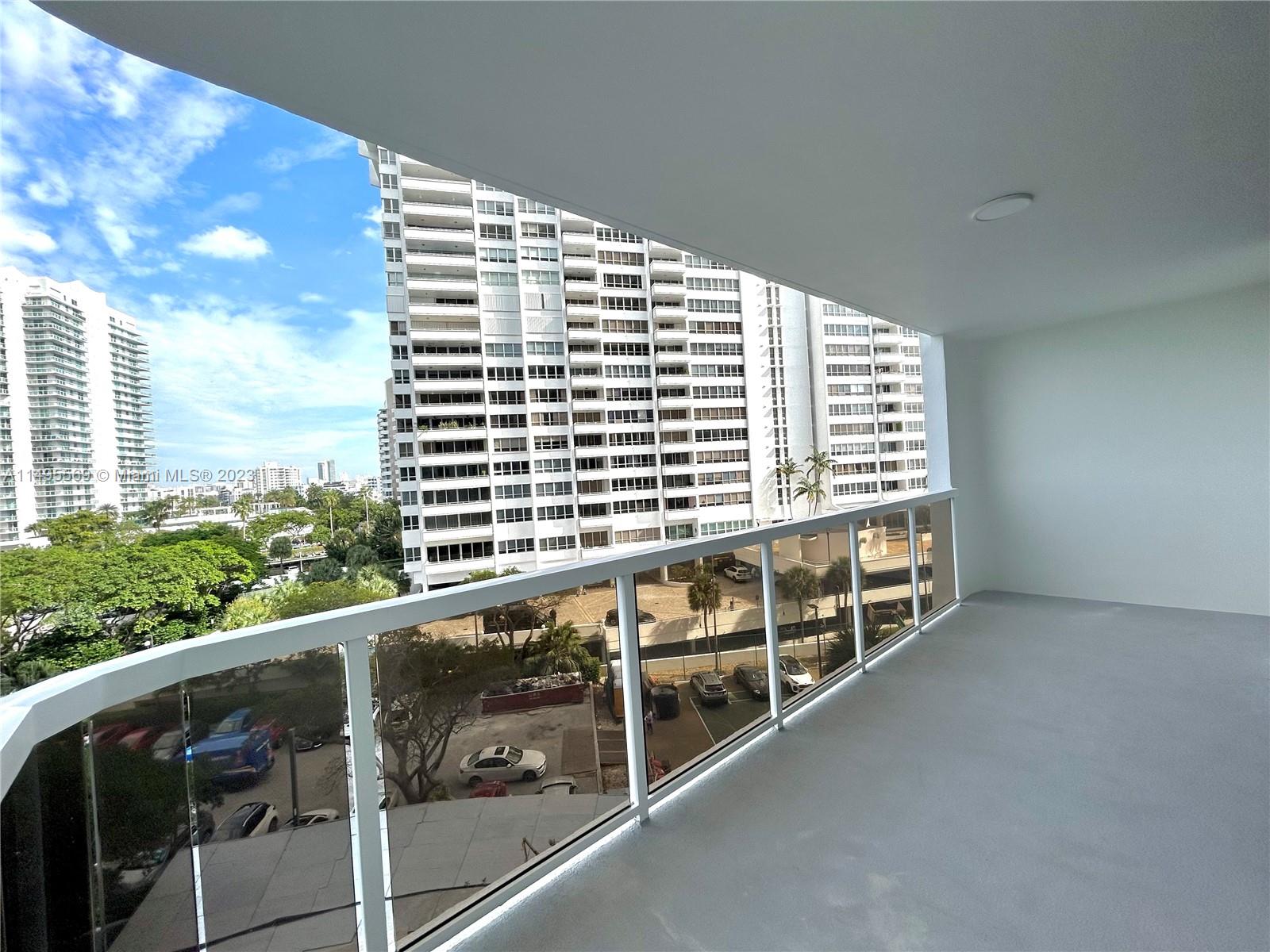 9 Island Ave # 611