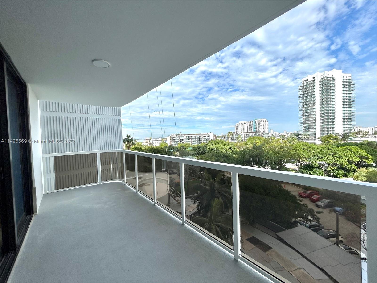 9 Island Ave # 611
