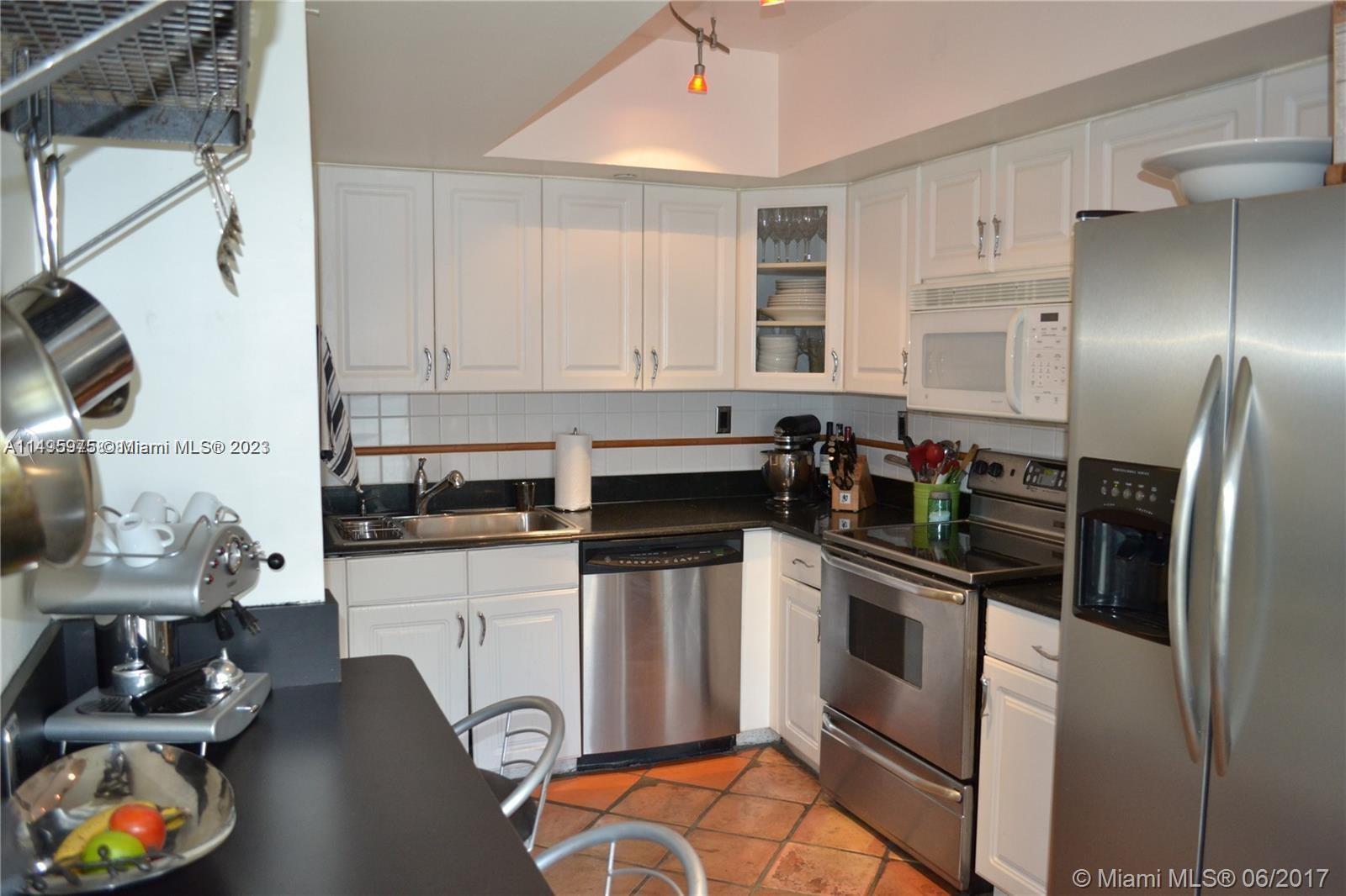 635 Euclid Ave # 221