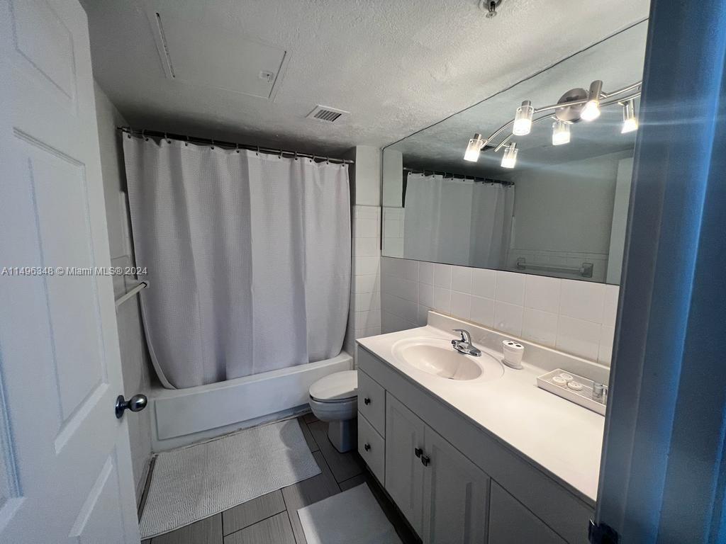 1500 Bay Rd # 528S