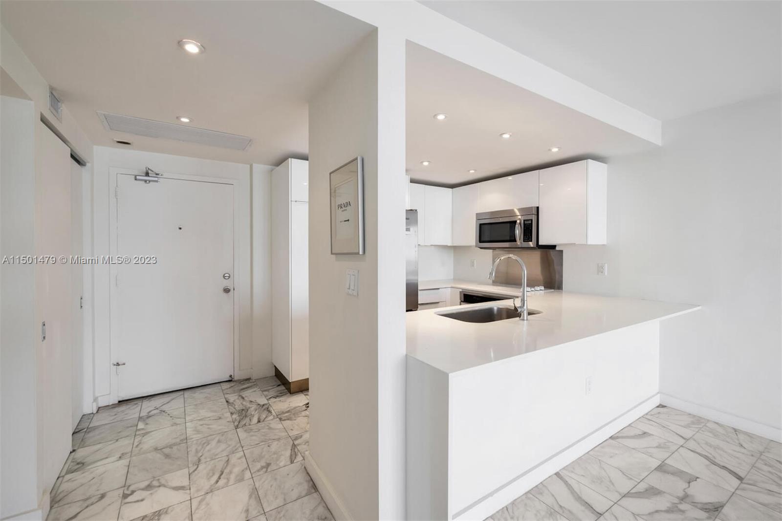 345 Ocean Dr # 502