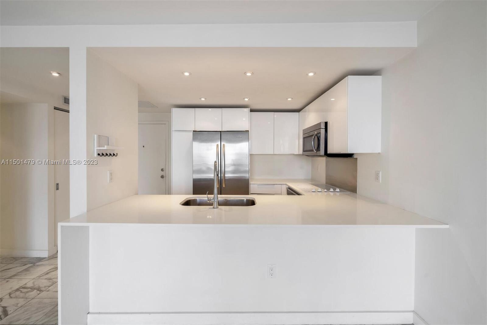 345 Ocean Dr # 502
