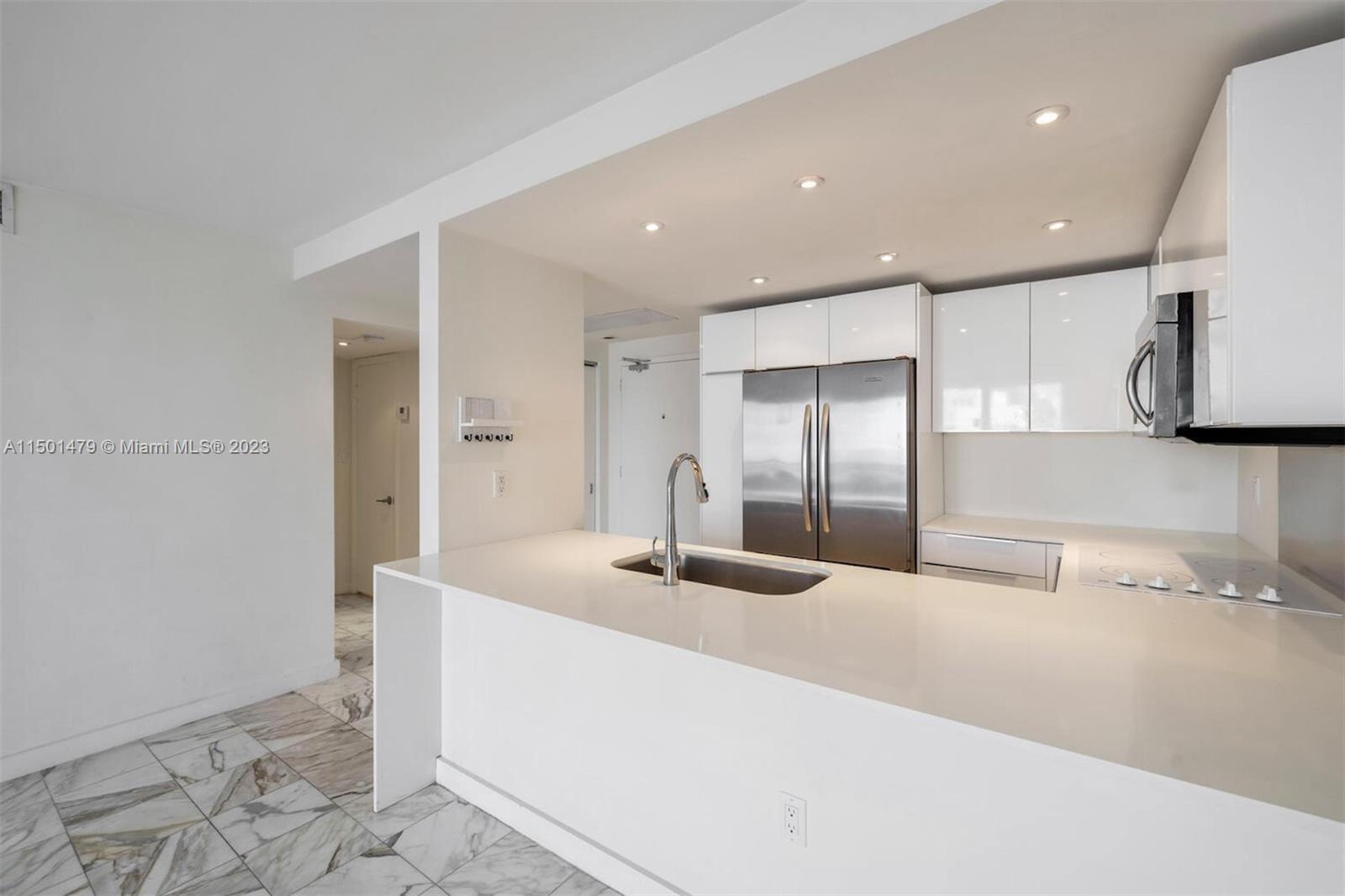 345 Ocean Dr # 502