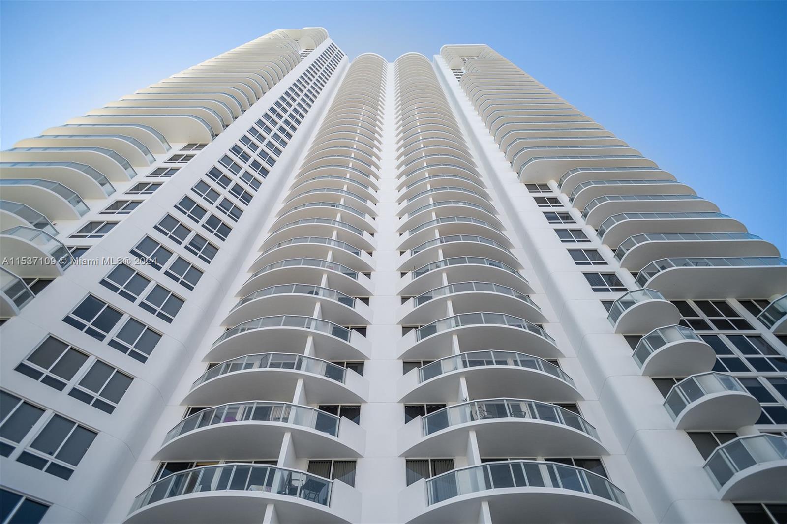 6365 Collins Ave # 2605
