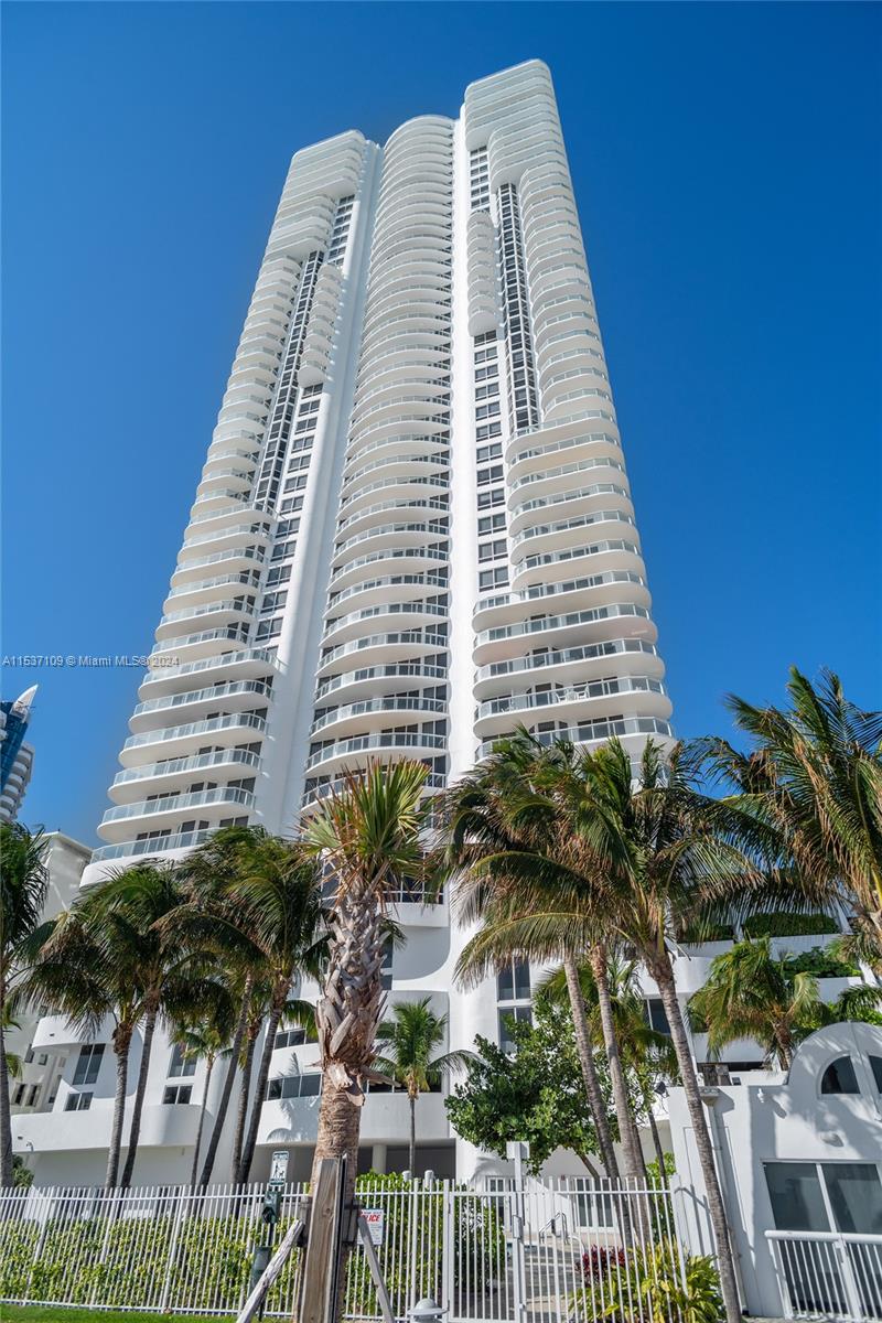 6365 Collins Ave # 2605