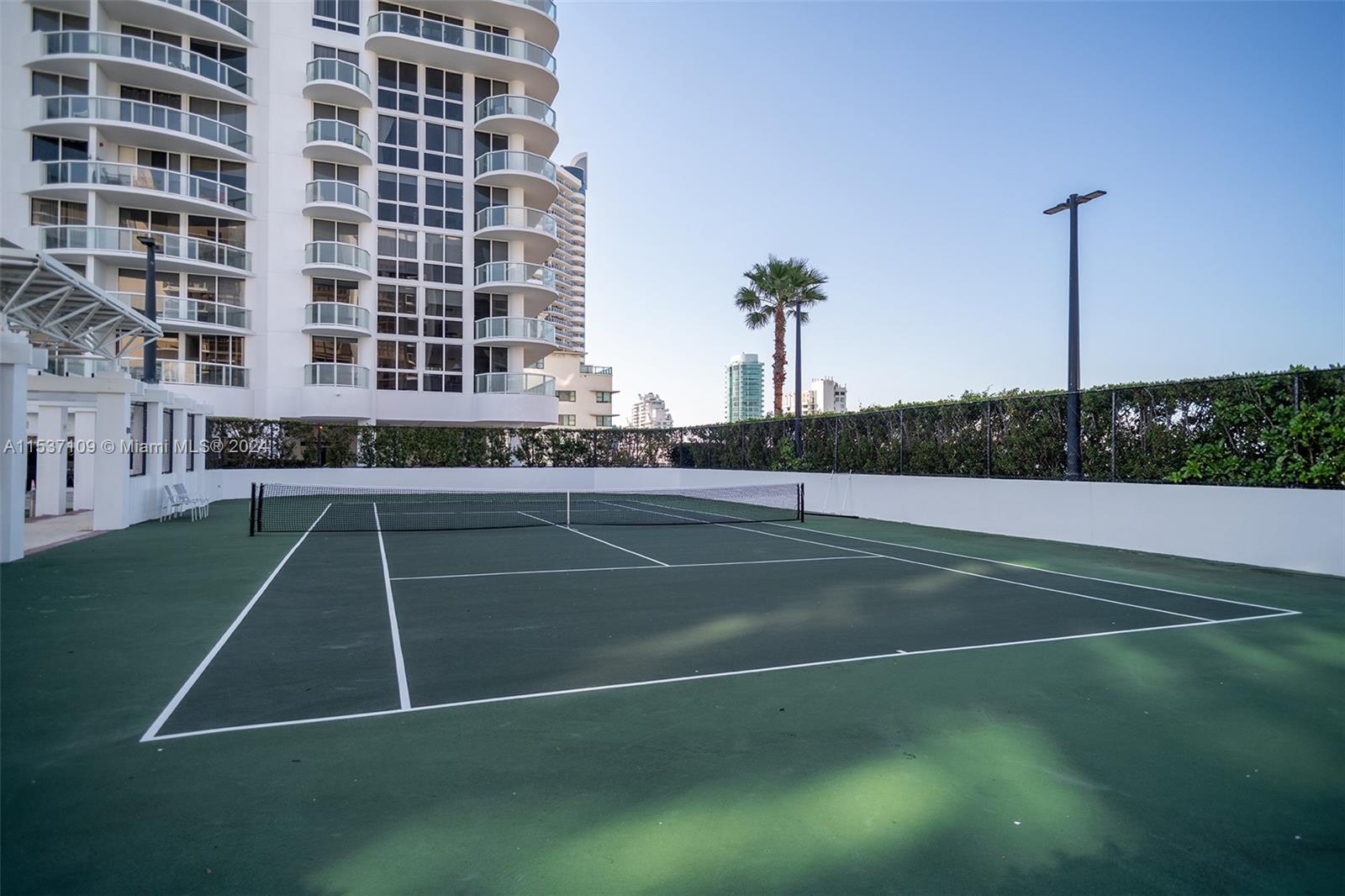 6365 Collins Ave # 2605