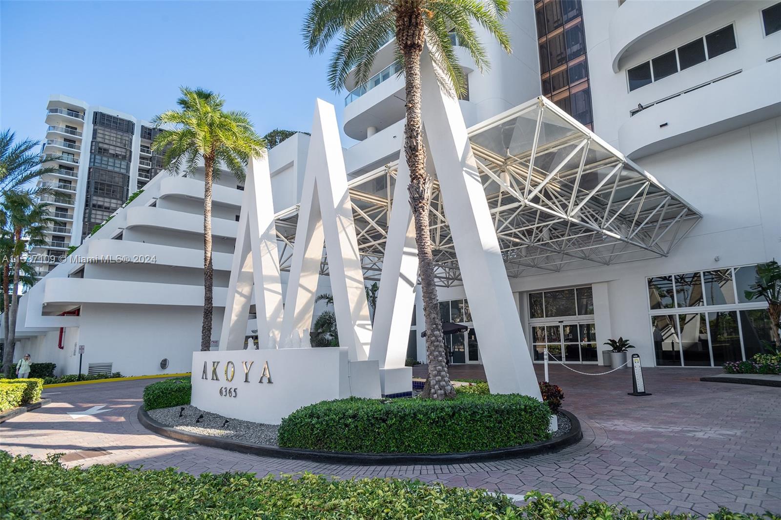 6365 Collins Ave # 2605