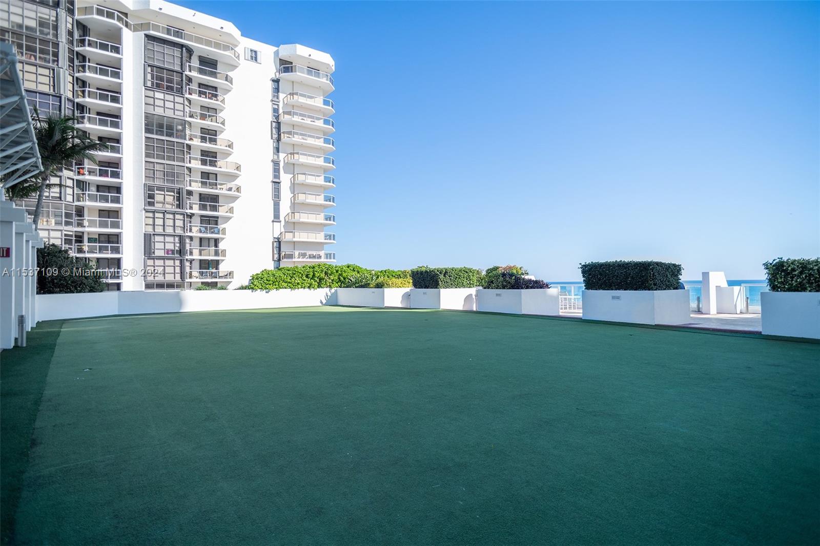 6365 Collins Ave # 2605