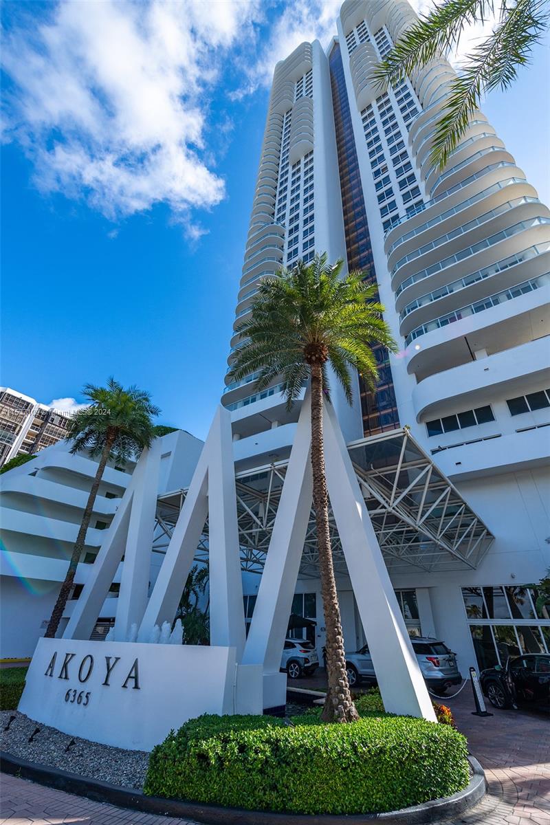 6365 Collins Ave # 2605