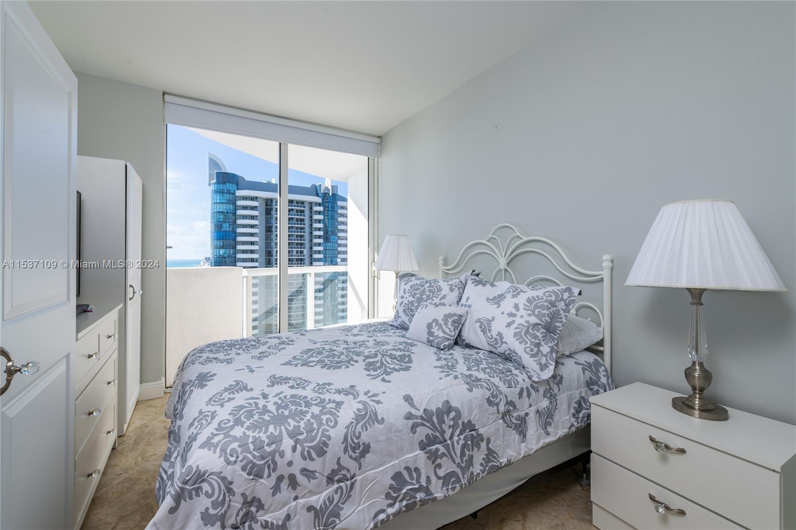 6365 Collins Ave # 2605