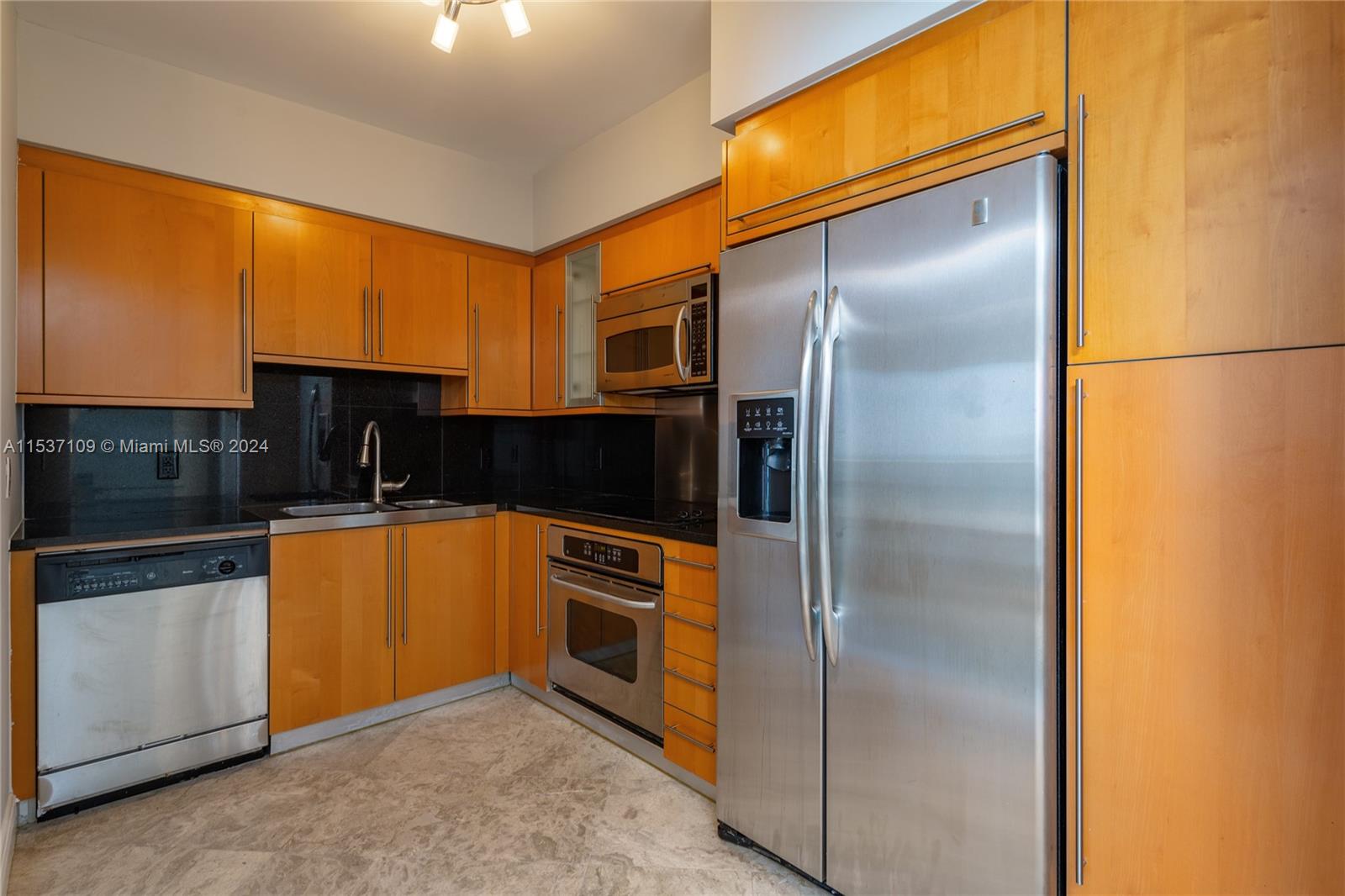 6365 Collins Ave # 2605