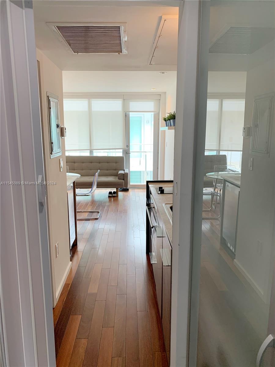 1601 west # 212