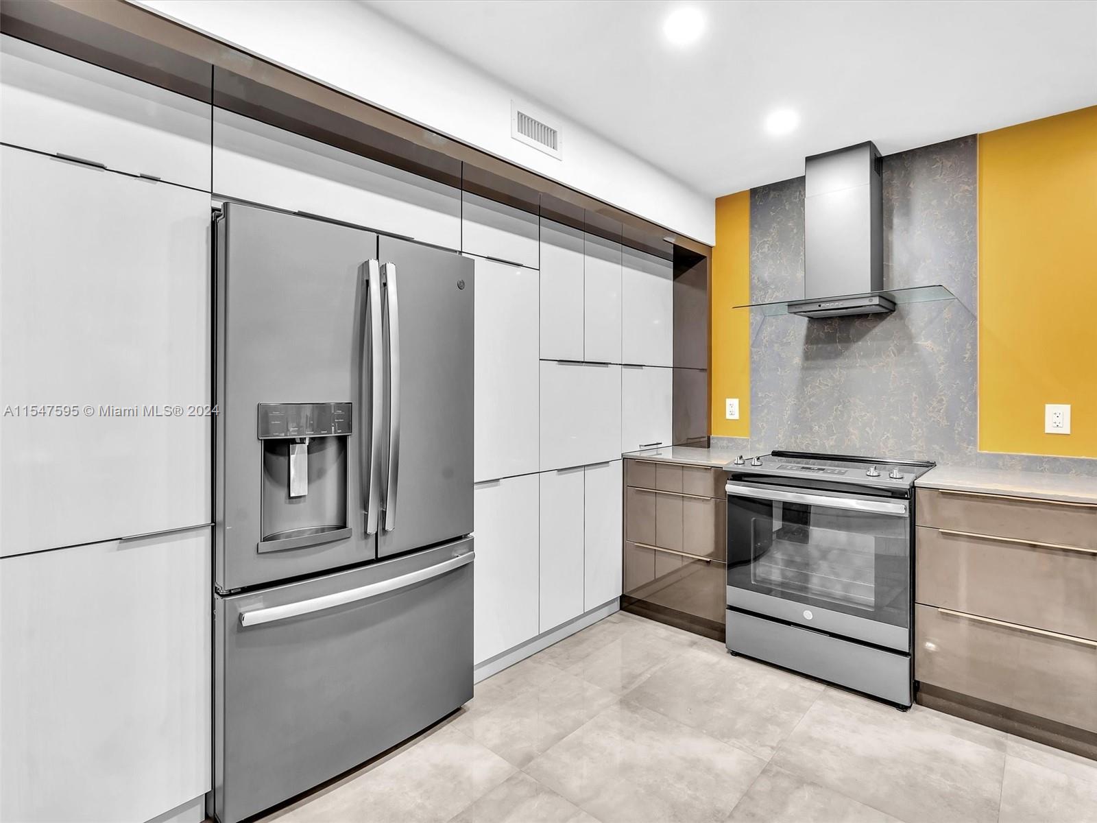 400 Diplomat Pkwy # 211