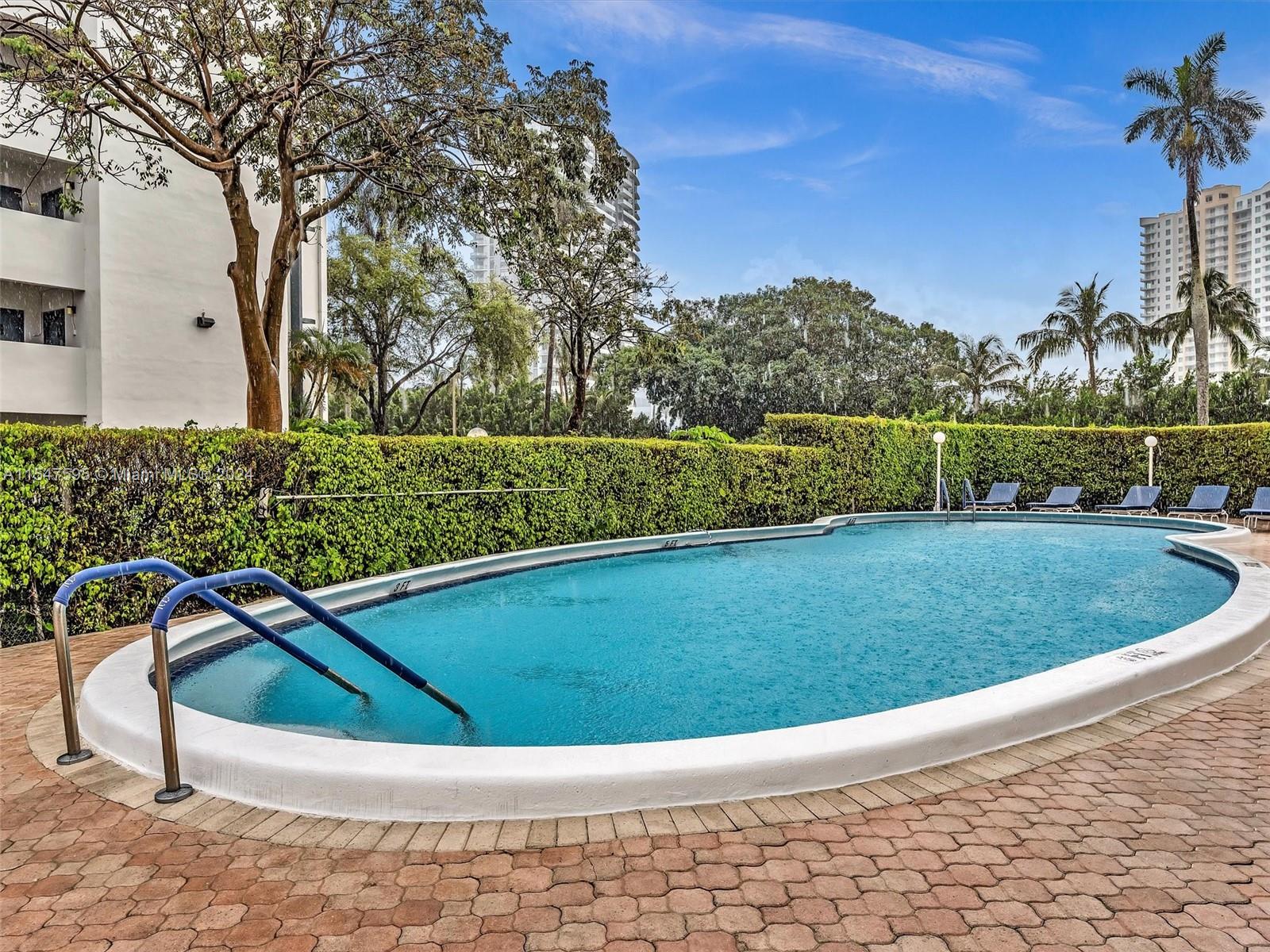 400 Diplomat Pkwy # 211