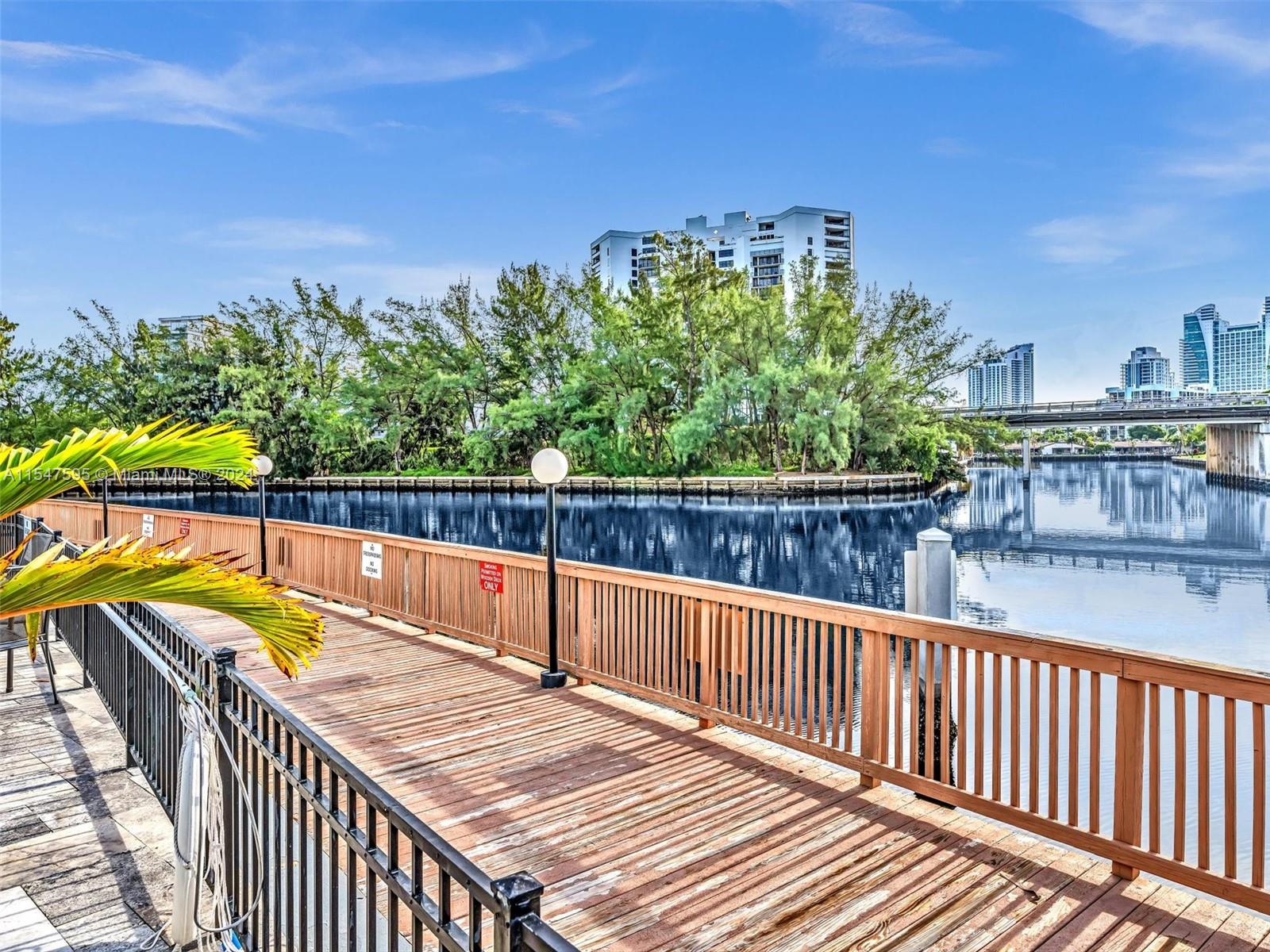 400 Diplomat Pkwy # 211