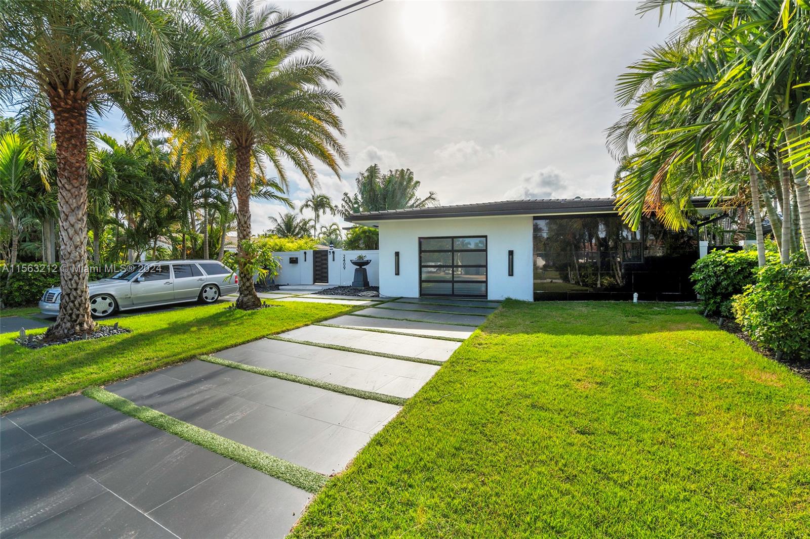 2409 NE 18th Ave