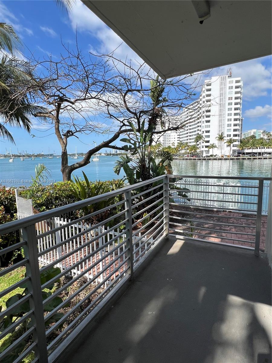 1441 Lincoln Rd # 206