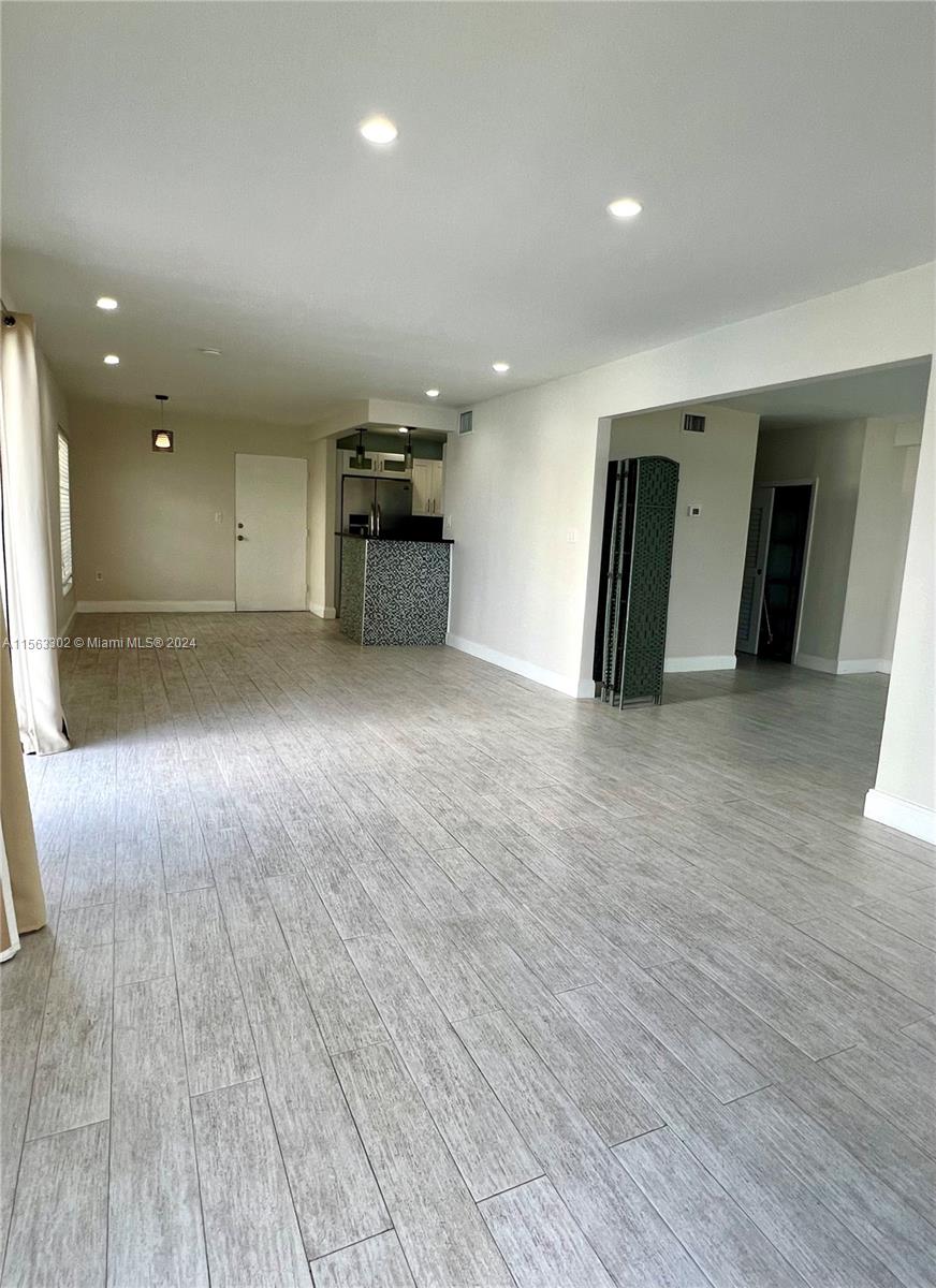 1441 Lincoln Rd # 206
