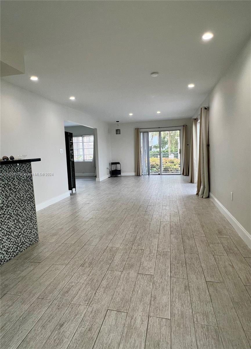 1441 Lincoln Rd # 206