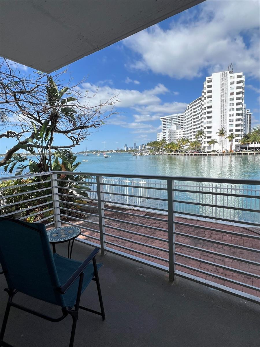 1441 Lincoln Rd # 206