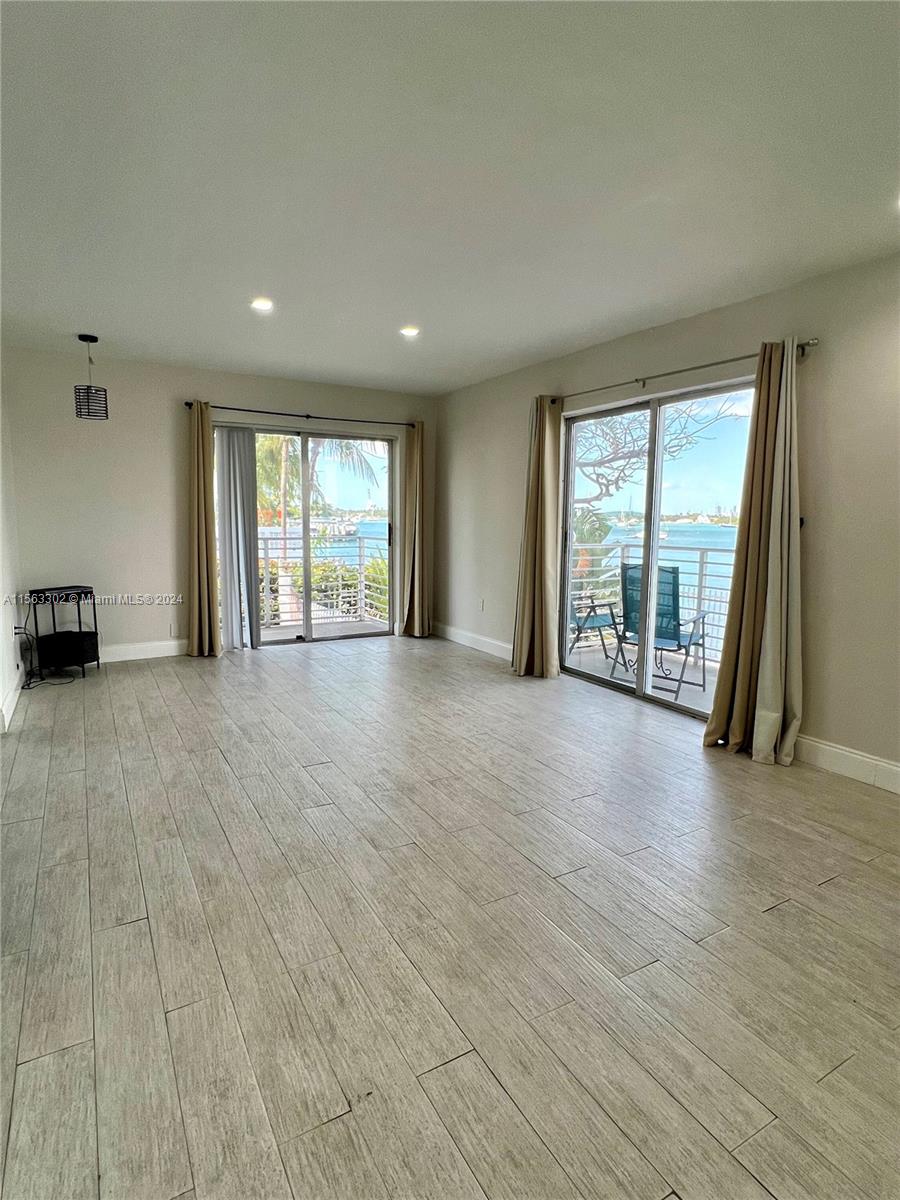 1441 Lincoln Rd # 206