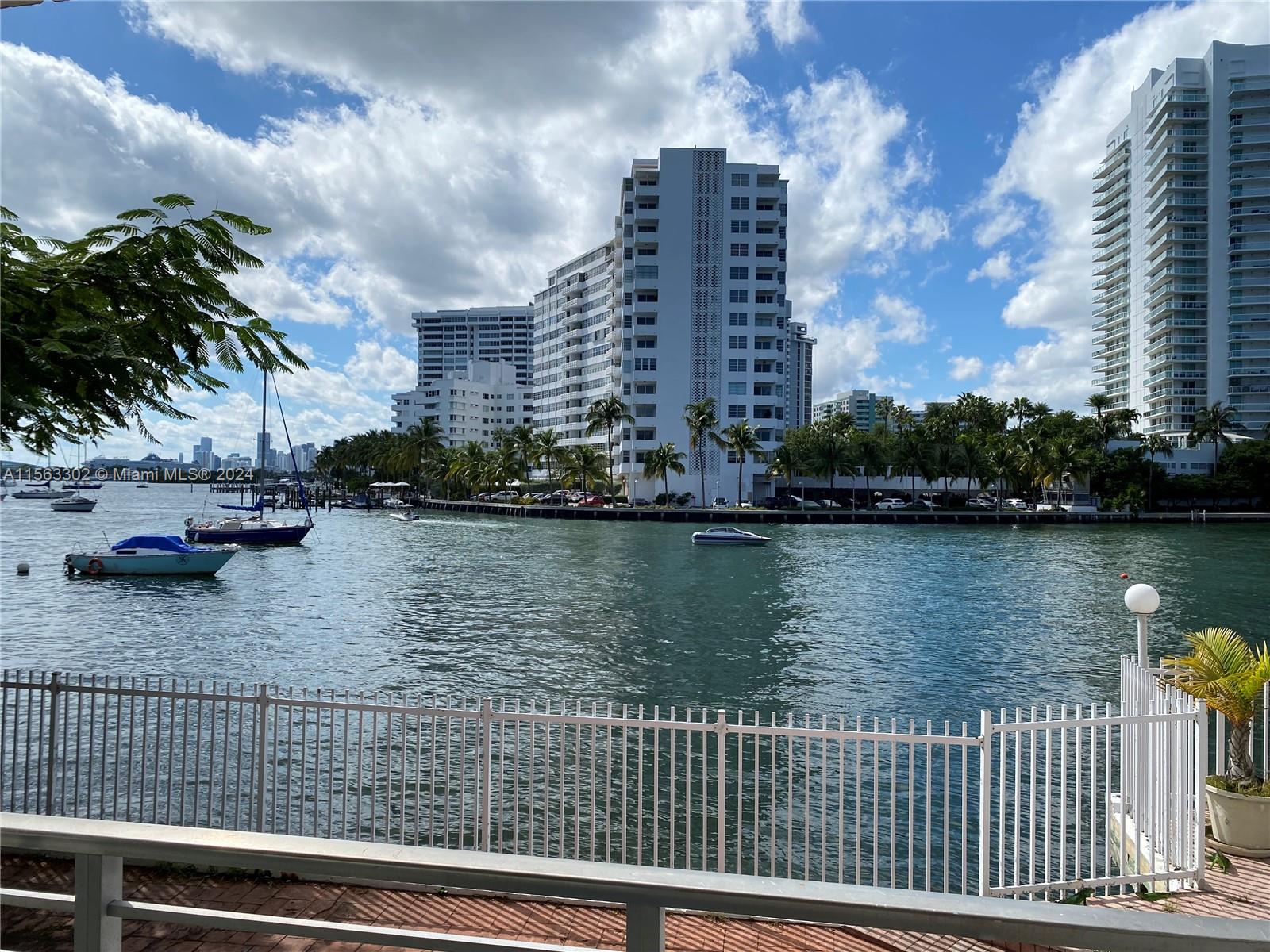 1441 Lincoln Rd # 206