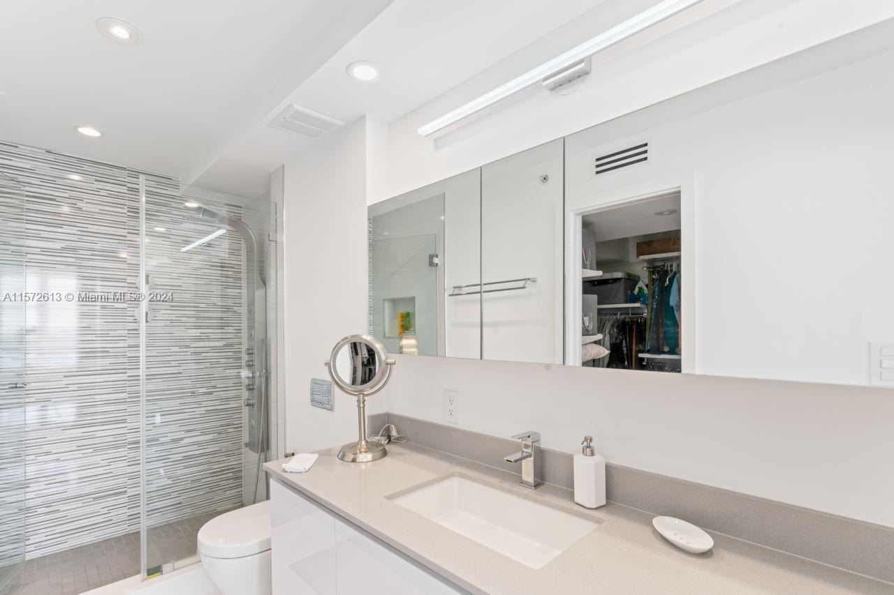 9 Island Ave # 1402