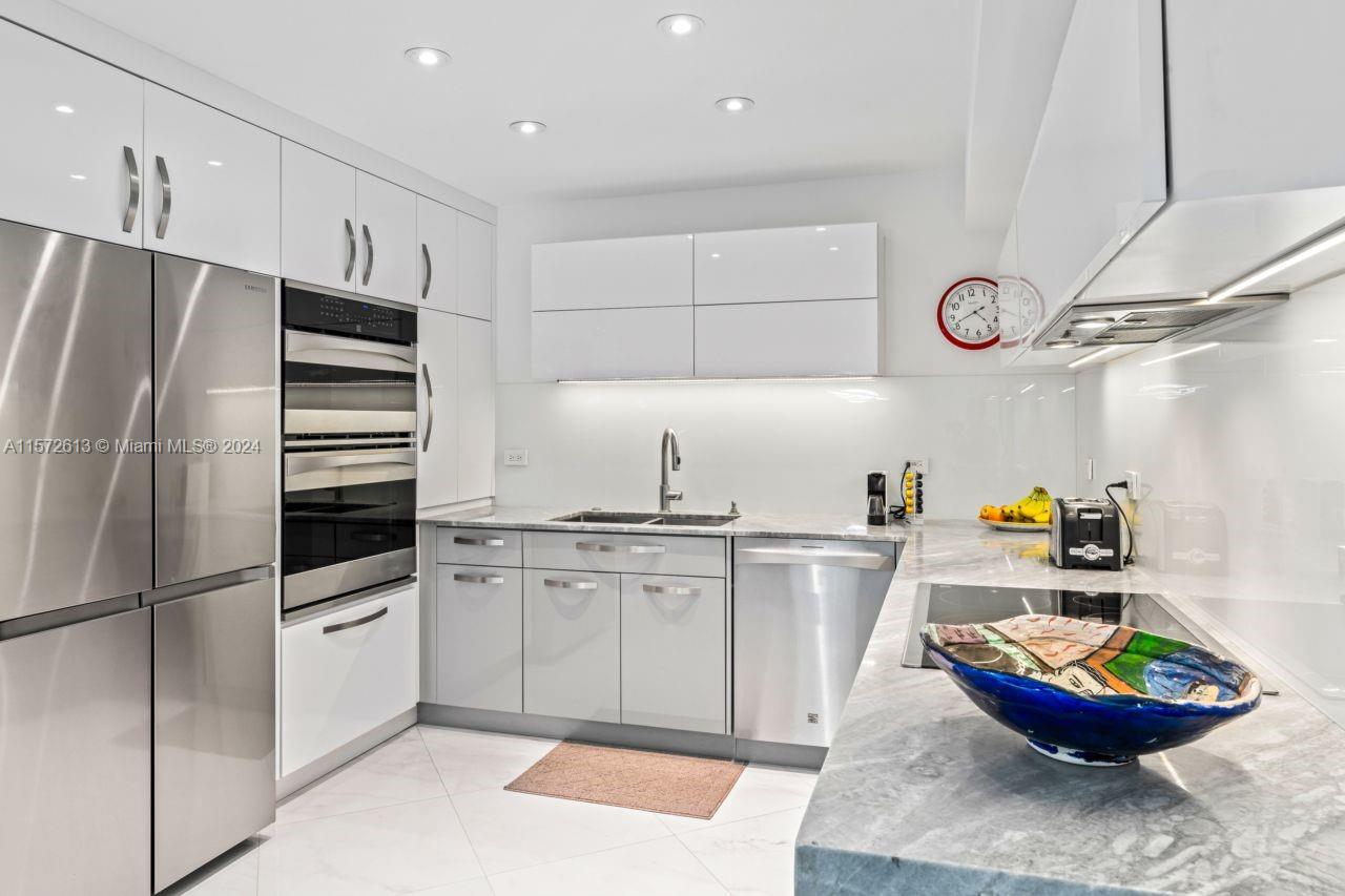 9 Island Ave # 1402