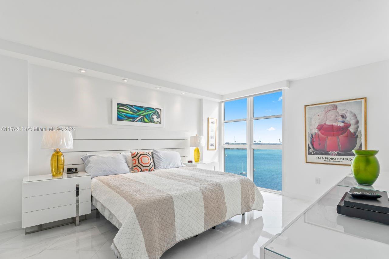 9 Island Ave # 1402