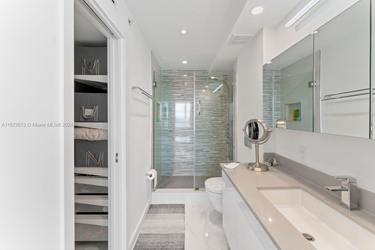9 Island Ave # 1402