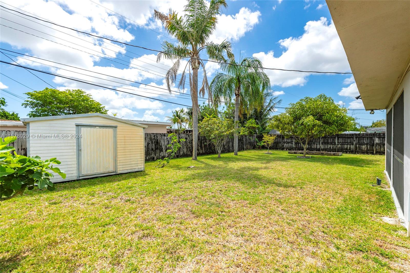 3331 SW 105th Ave