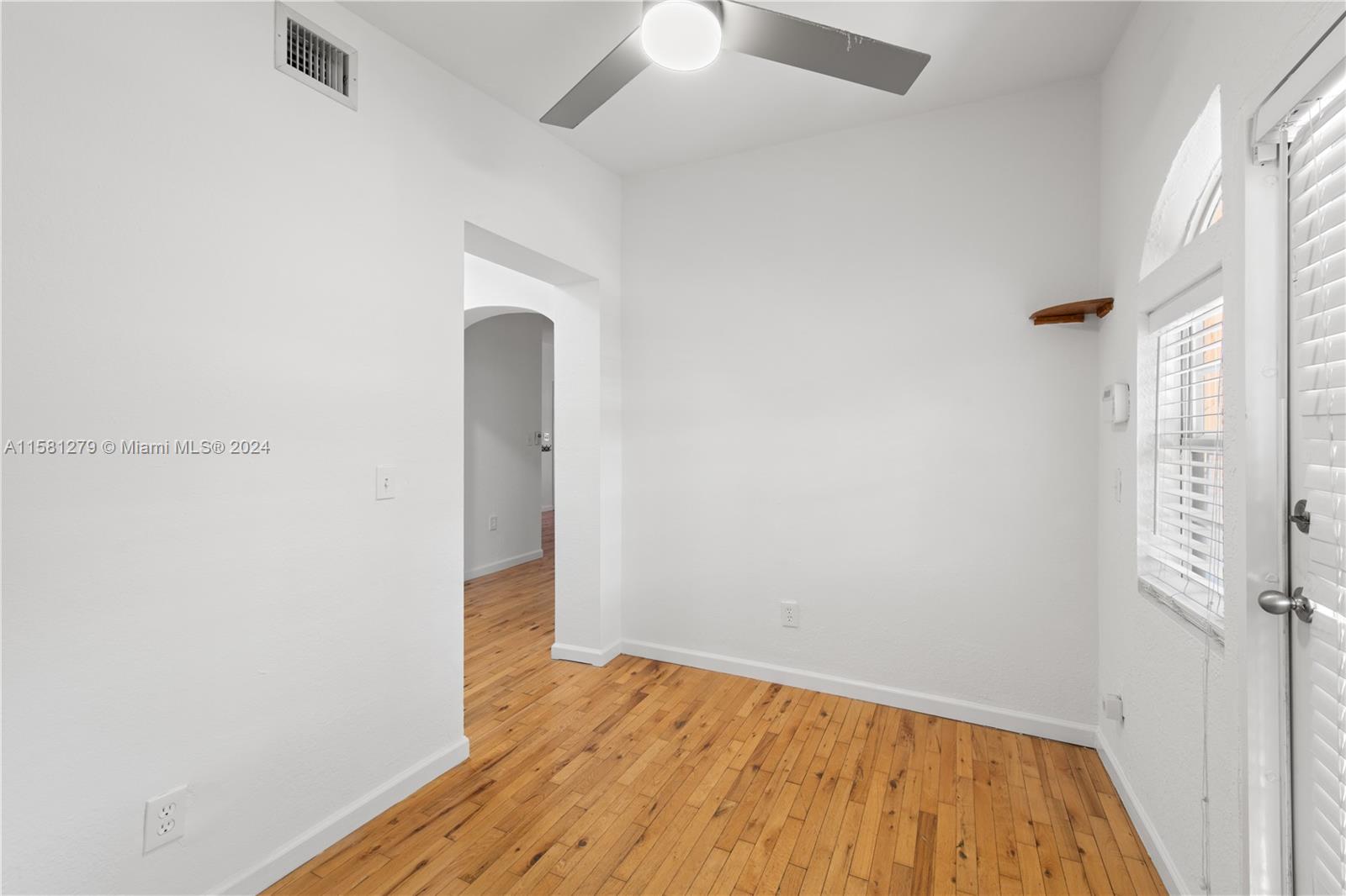 824 Jefferson Ave # 1