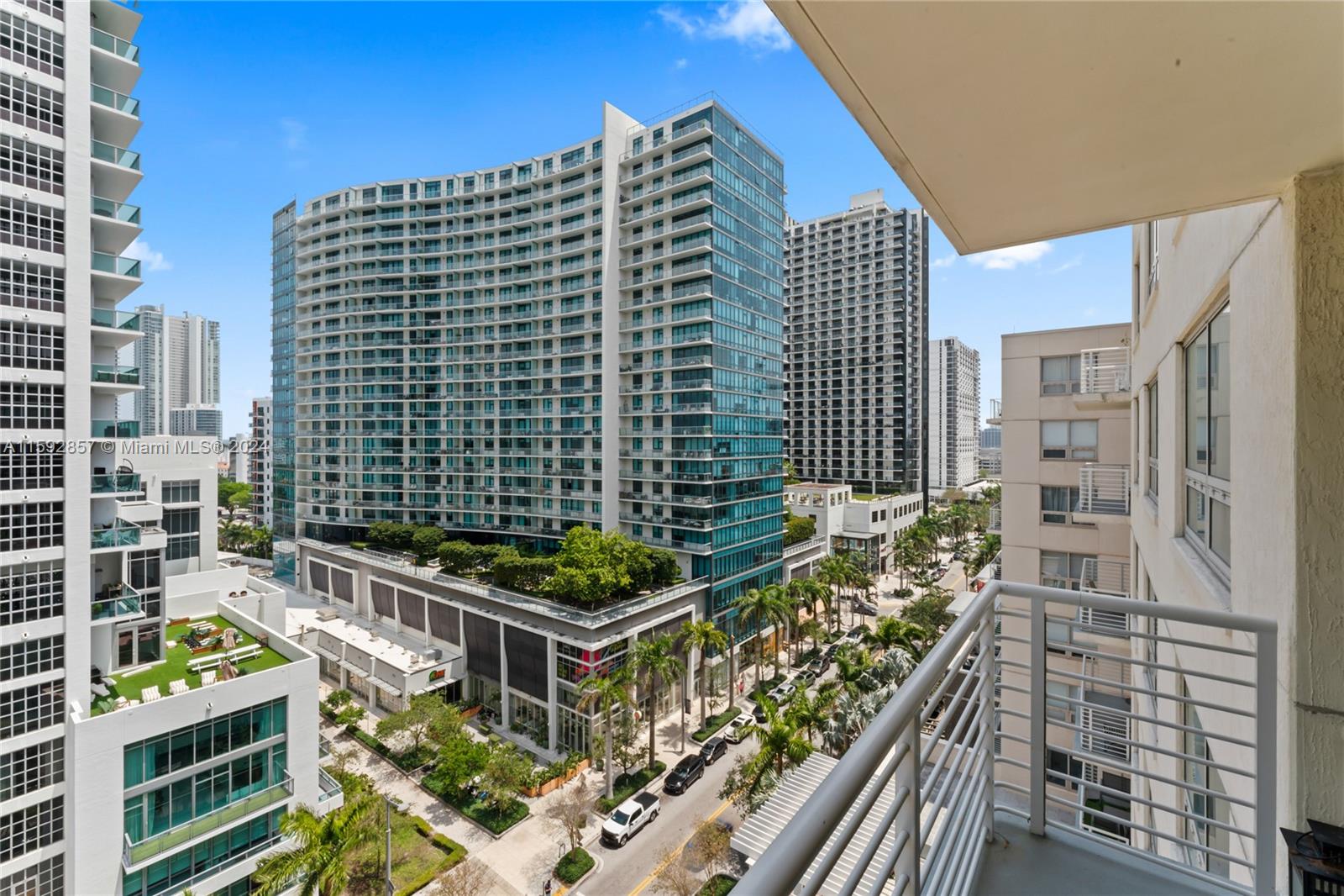 3250 NE 1st Ave # 1002